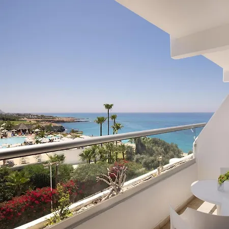 Resort Grecian Sands