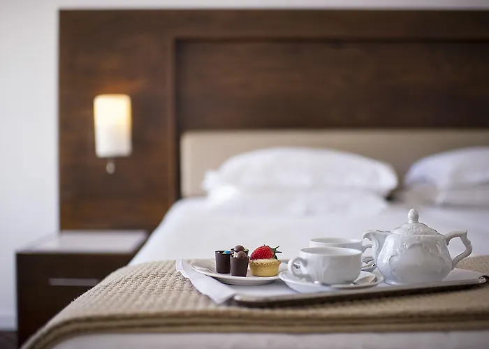 Grecian Sands Resort