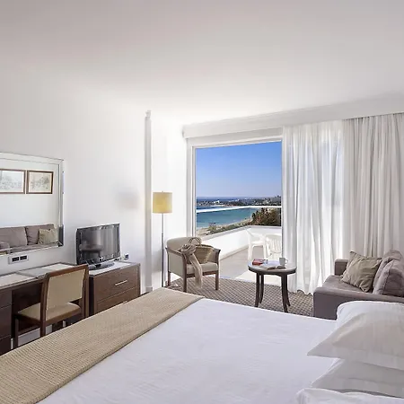 Grecian Sands 4*