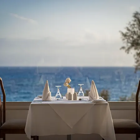 Grecian Sands 4*