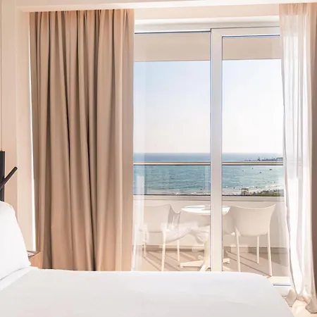 Grecian Sands 4*