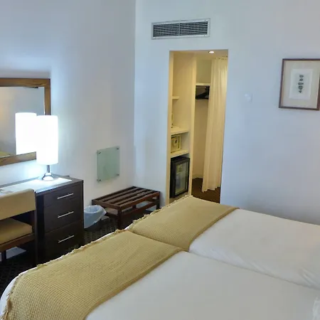 Feriested Grecian Sands 4*
