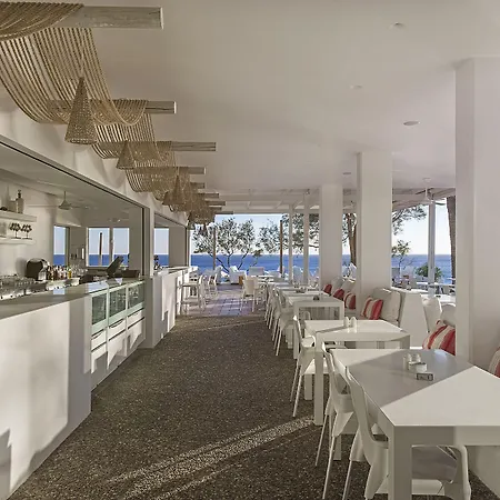 Feriested Grecian Sands 4*