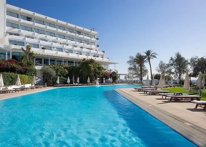 Grecian Sands Resort