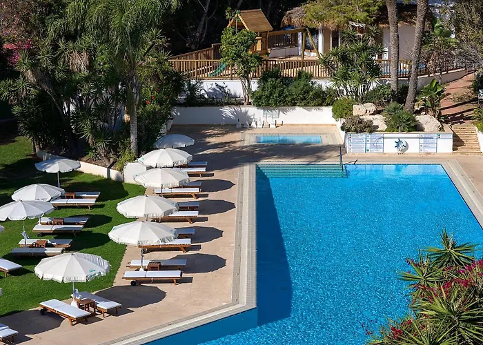 Grecian Sands Resort 4*
