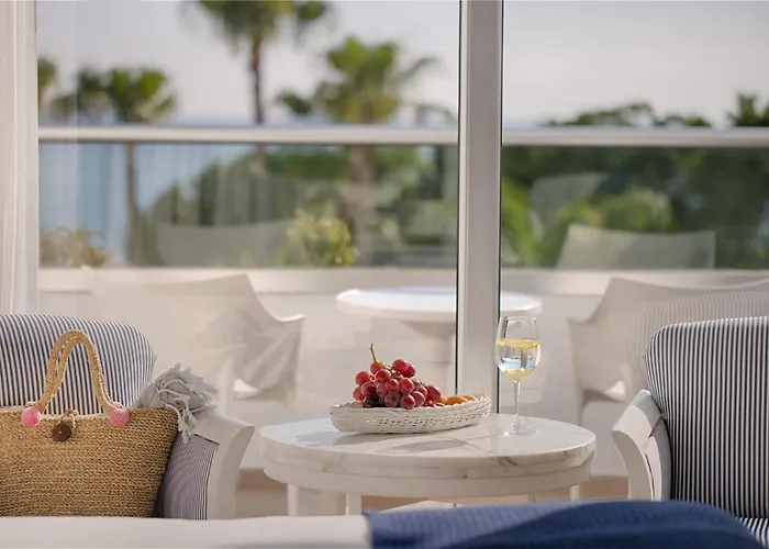 Resort Grecian Sands Aya Napa