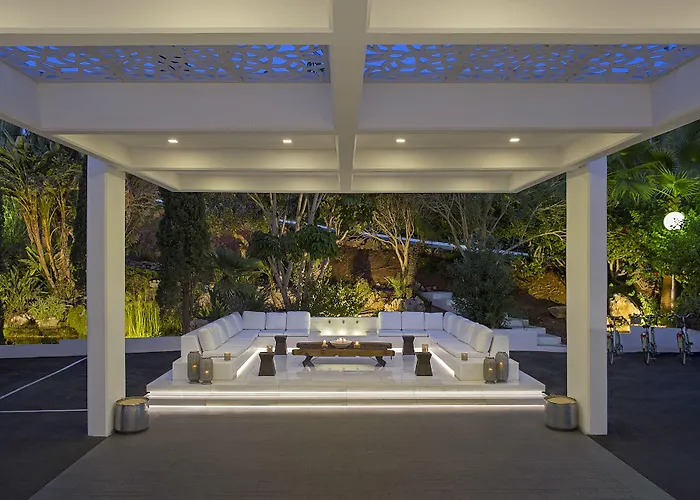 Grecian Sands Resort