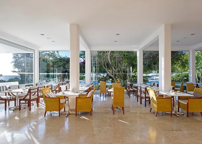 Resort Grecian Sands 4*